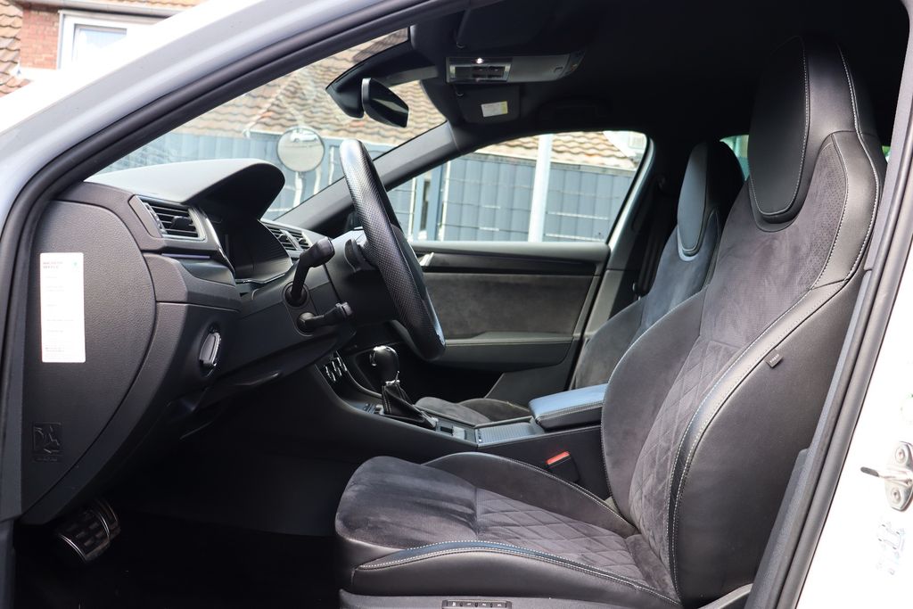 Skoda Superb Combi Sportline, Bild 9