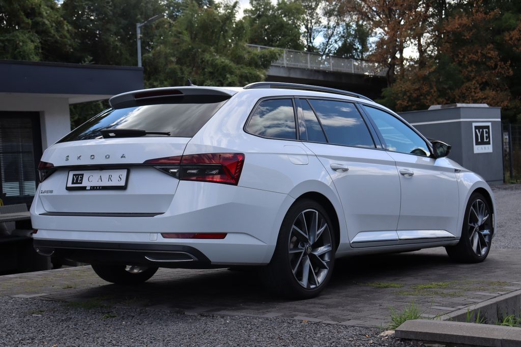 Skoda Superb Combi Sportline, Bild 6
