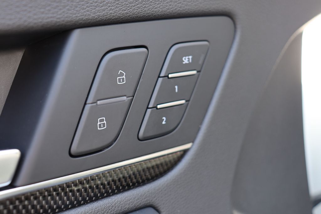 Audi SQ5, Bild 8