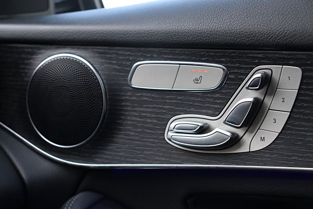 Mercedes-Benz GLC 220 d Coupe 4M. AMG Line, Bild 15